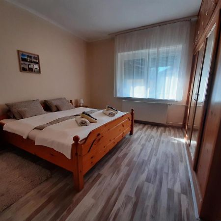 Apartman Harmony Apartment เคสเท ภายนอก รูปภาพ