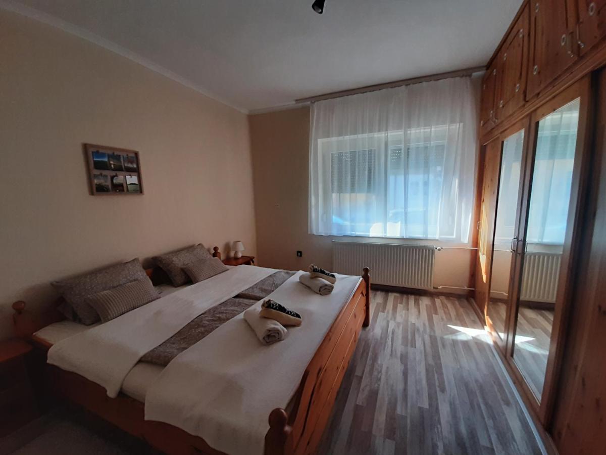Apartman Harmony Apartment เคสเท ภายนอก รูปภาพ